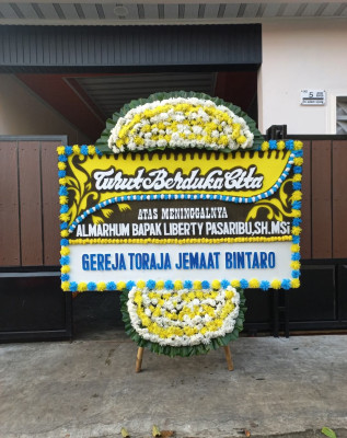 Papan Bunga Duka di Gajah